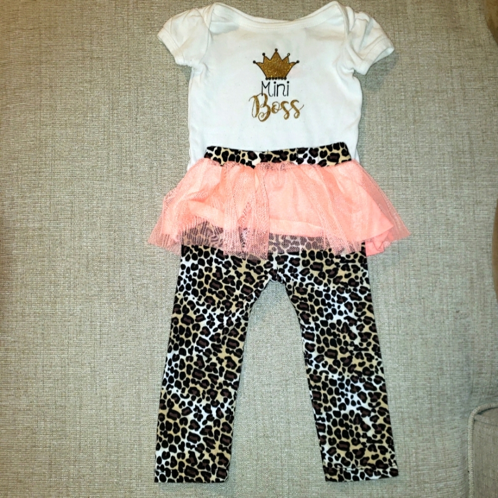 Girl's animal print set!!